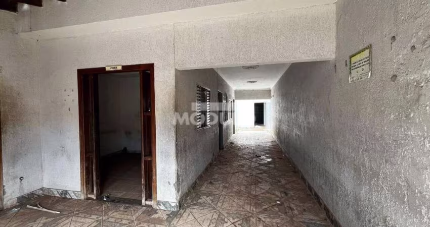 CASA RESIDENCIAL à venda, 3 quartos, 2 vagas, Laranjeiras - Uberlândia/MG