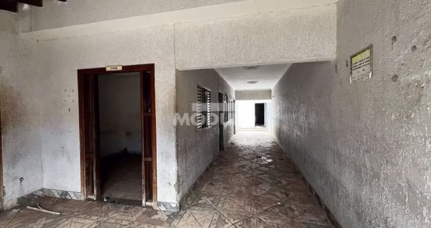 Casa residencial à venda, 3 quartos, 2 vagas, laranjeiras - uberlândia/mg