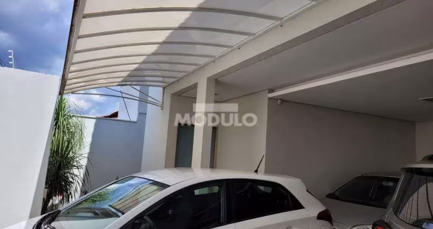 Casa residencial para locação, bairro santa rosa com 3 quartos