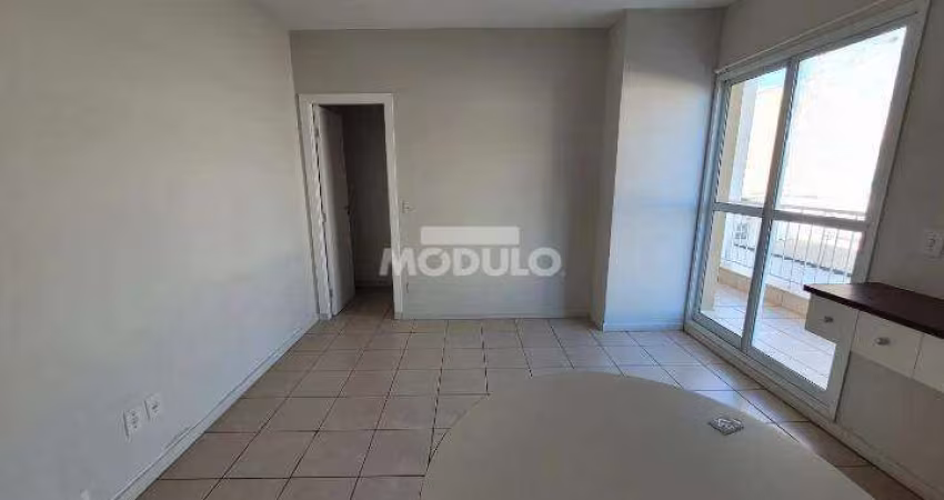 Apartamento residencial para locação no Centro da cidade com 1 suíte