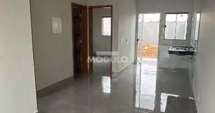 Casa residencial à venda, 2 quartos, 2 vagas, residencial fruta do conde - uberlândia/mg