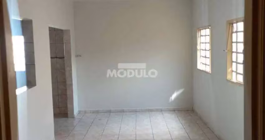 Casa residencial à venda, 3 quartos, 1 suíte, 3 vagas, lagoinha - uberlândia/mg