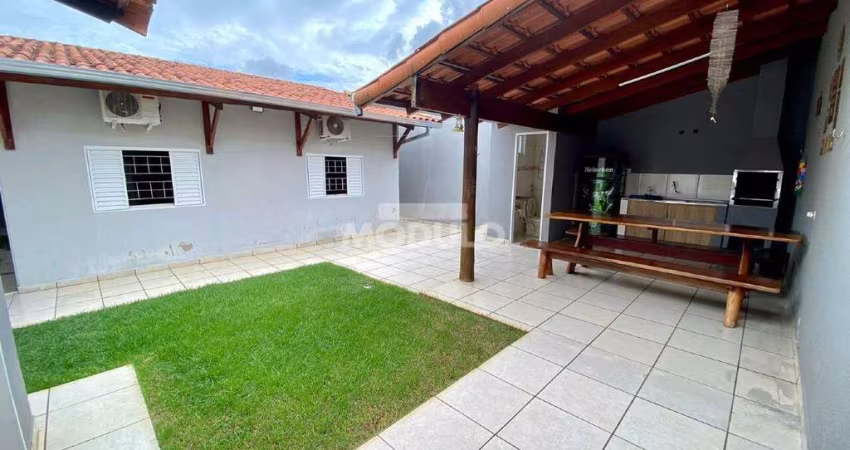 Casa à venda no Jardim Holanda, 3 quartos, suite, 150 mts construçao