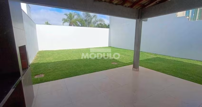 CASA RESIDENCIAL à venda, 3 quartos, 1 suíte, 2 vagas, Shopping Park - Uberlândia/MG