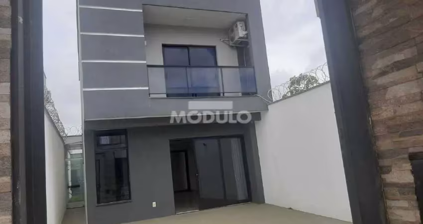 Casa com 3 quartos à venda na Rua Maria Madalena dos Santos Reis, --, Novo Mundo, Uberlândia