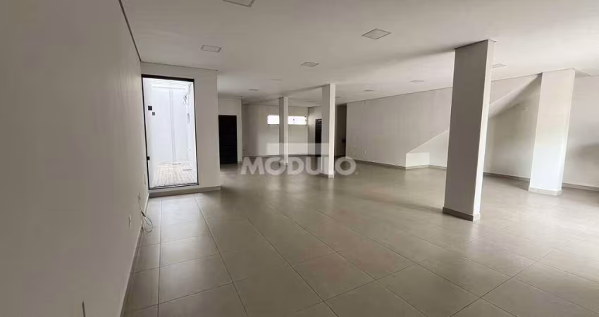 PRÉDIO à venda, 3 quartos, 1 suíte, 2 vagas, NOVA UBERLANDIA - Uberlândia/MG