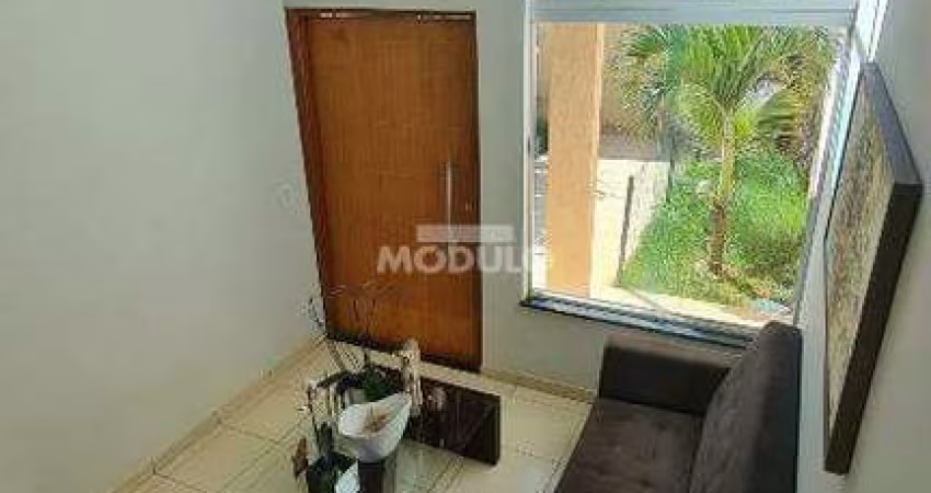 CASA RESIDENCIAL à venda, 3 quartos, 1 suíte, 4 vagas, NOVA UBERLANDIA - Uberlândia/MG