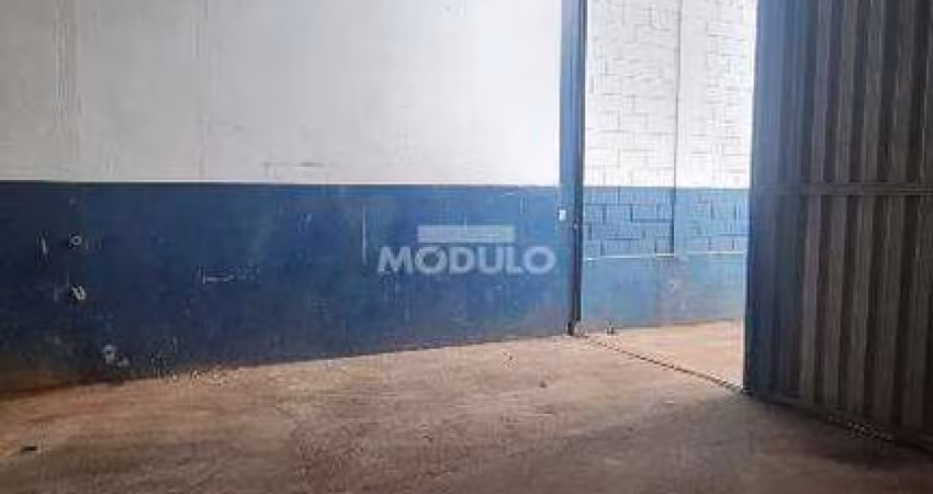Galpão/Depósito/Barracão à venda, 2 vagas, TIBERY - Uberlândia/MG