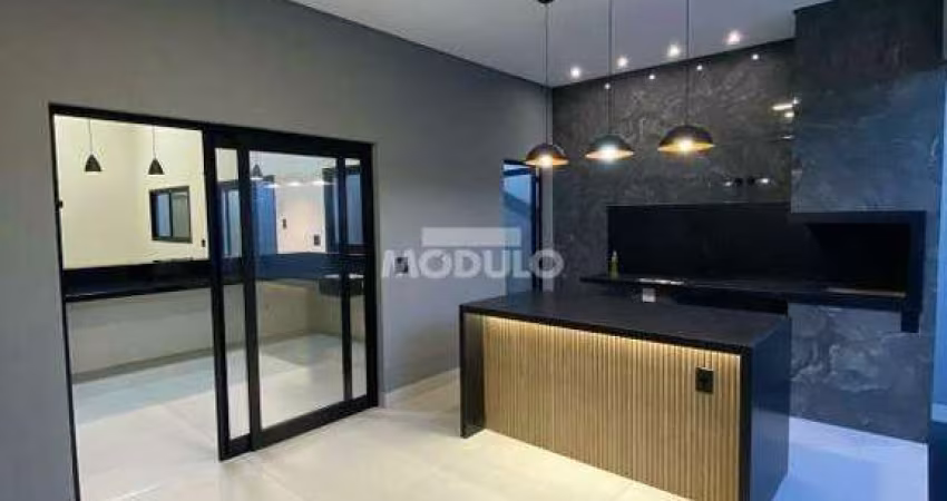 CASA RESIDENCIAL à venda, 3 quartos, 2 suítes, 3 vagas, Praça Alto Umuarama - Uberlândia/MG
