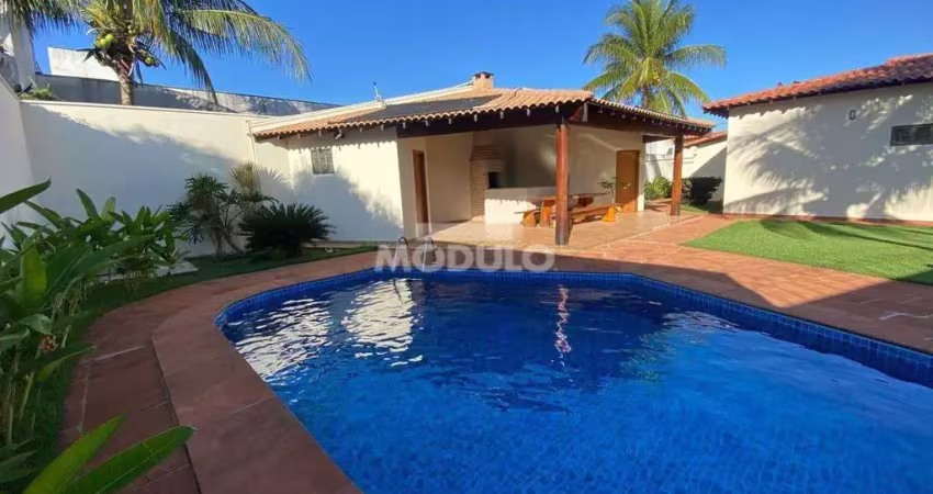Casa residencial para locação, bairro Morada da Colina com 3 quartos