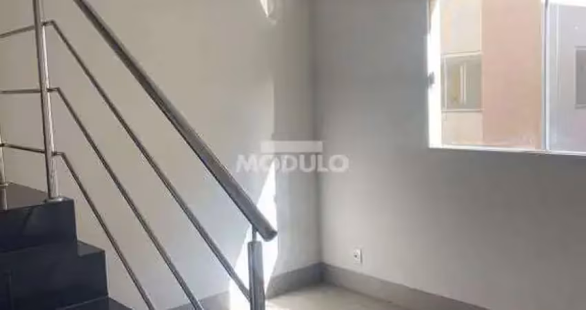 Casa Estilo Sobrado ,Bairro Marrtins 3 Quartos com Suite, Imovel de Oportunidade
