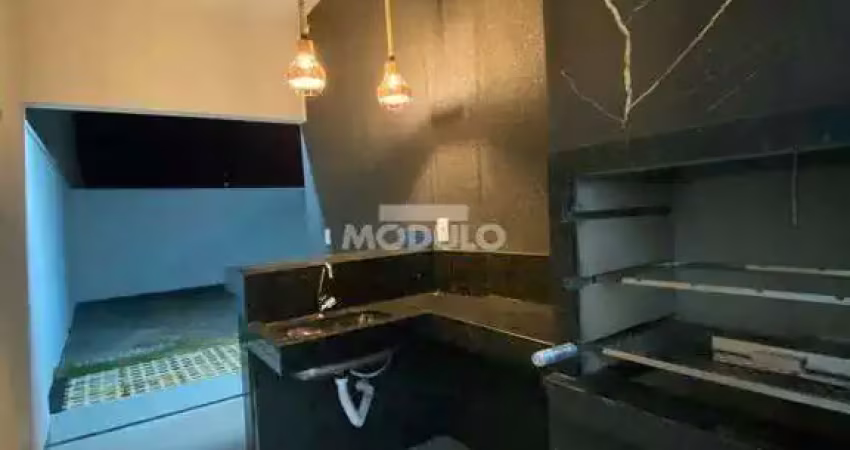 Casa com 2 quartos à venda na Rua Genuína de Oliveira, --, Shopping Park, Uberlândia
