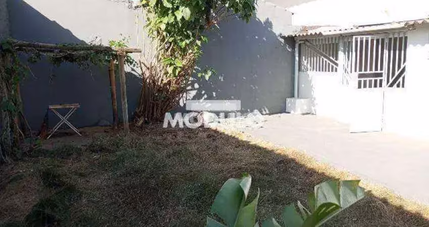 Casa residencial à venda, 3 quartos, 1 vaga, planalto - uberlândia/mg