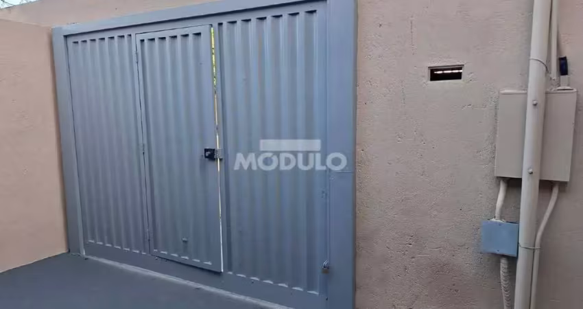 Casa residencial para locação bairro Jardim Ipanema com 2 quartos