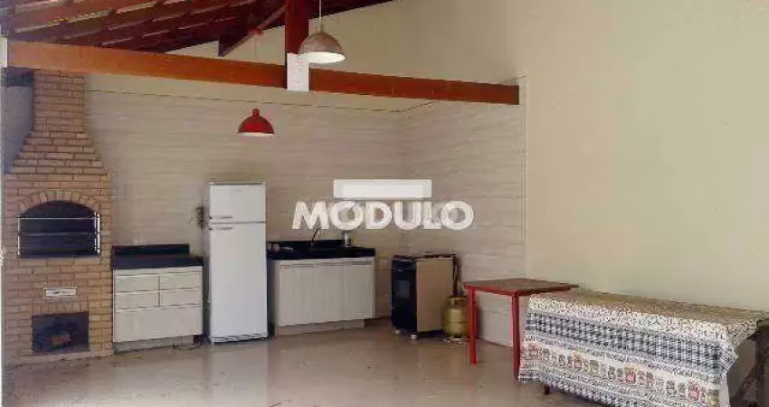Casa residencial à venda, 4 quartos, 1 suíte, 2 vagas, vigilato pereira - uberlândia/mg