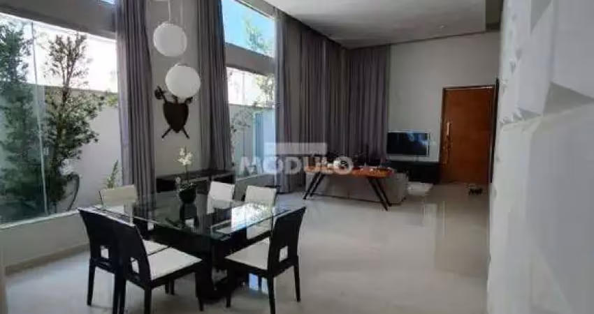 Casa residencial de condomínio para locação, bairro JARDIM INCONFIDENCIA com 3 quartos