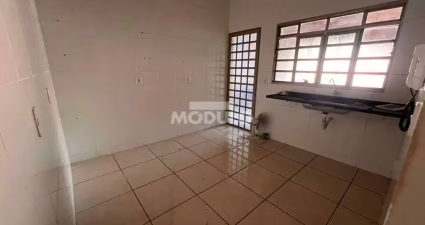 Casa residencial à venda, 2 quartos, 3 vagas, morumbi - uberlândia/mg