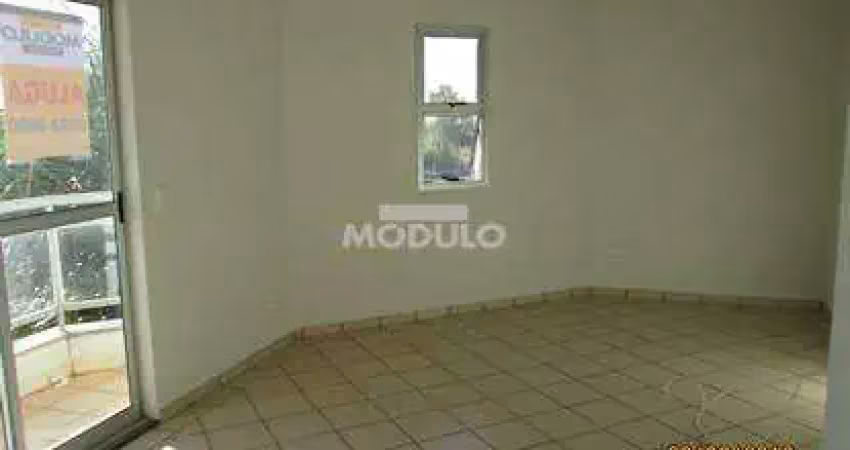 Apartamento residencial para locação bairro Morada da Colina com 3 quartod