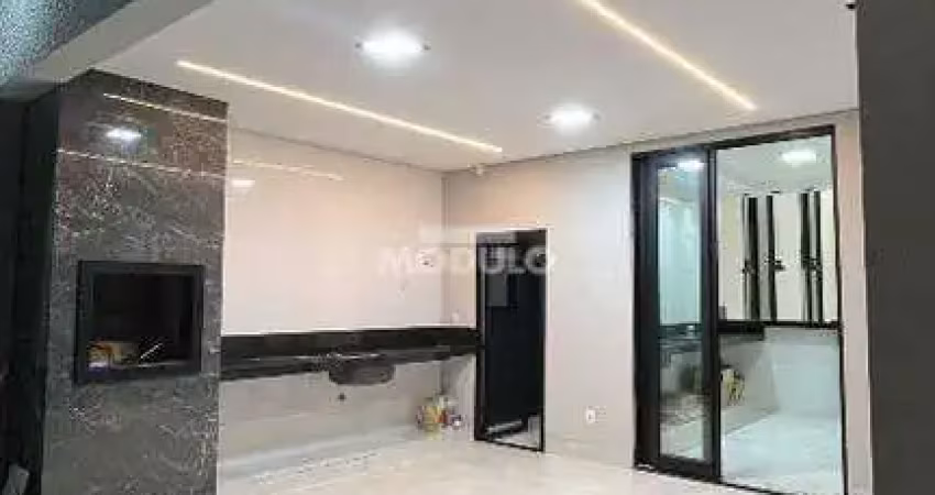 Casa residencial à venda, 3 quartos, 3 suítes, 2 vagas, alto umuarama ii - uberlândia/mg