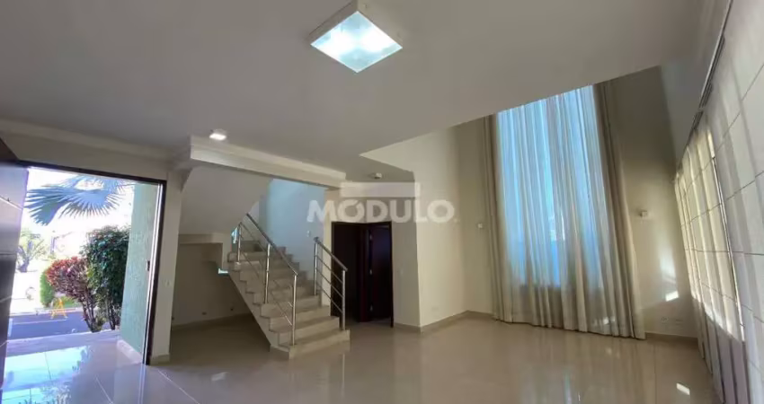 Casa residencial para locação, bairro Nova Uberlândia com 3 suítes
