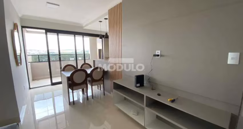 Apartamento mobiliado para locação no bairro Santa Mônica com 2 quartos