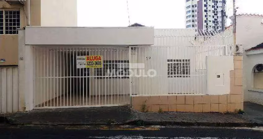 Casa comercial para locação bairro fundinho com 3 quartos