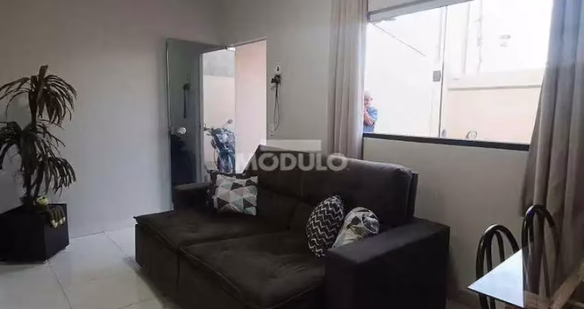 Casa residencial à venda, 2 quartos, 2 vagas, jardim ipanema - uberlândia/mg