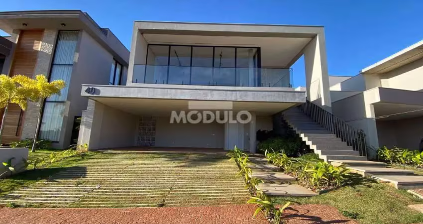 Casa em condomínio fechado com 3 quartos para alugar na Rua Lapa do Lobo, --, Granja Marileusa, Uberlândia