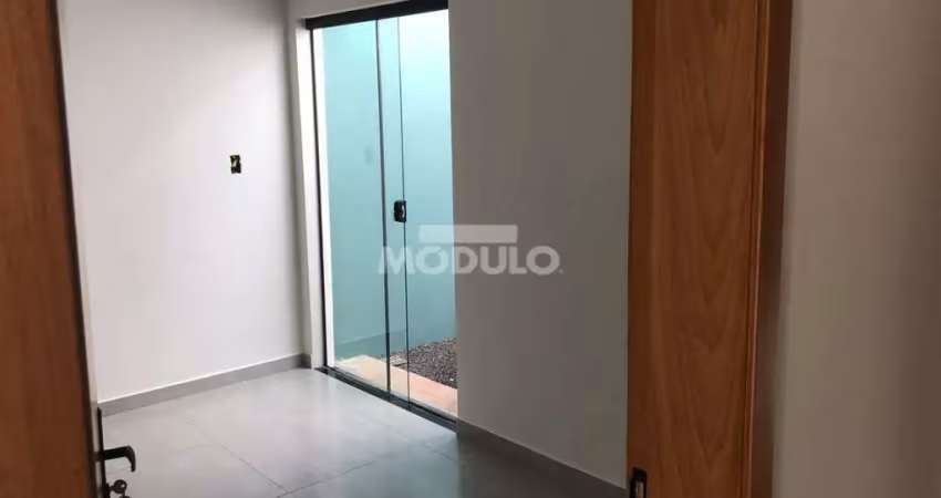 Casa residencial à venda, 2 quartos, 1 suíte, 2 vagas, novo mundo - uberlândia/mg