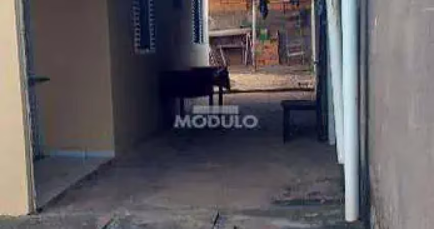 Casa residencial à venda, 3 quartos, jardim holanda - uberlândia/mg