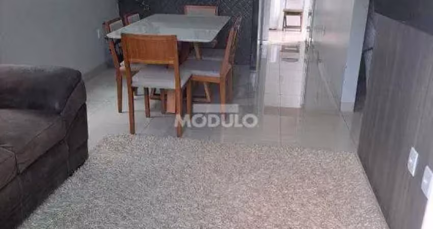 Casa residencial à venda, 2 quartos, 1 suíte, 2 vagas, jardim holanda - uberlândia/mg