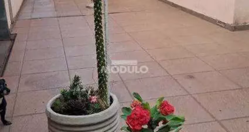 Casa residencial à venda, 3 quartos, 1 suíte, jaragua - uberlândia/mg