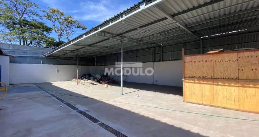 Barracão / Galpão / Depósito para alugar na Avenida Floriano Peixoto, --, Brasil, Uberlândia