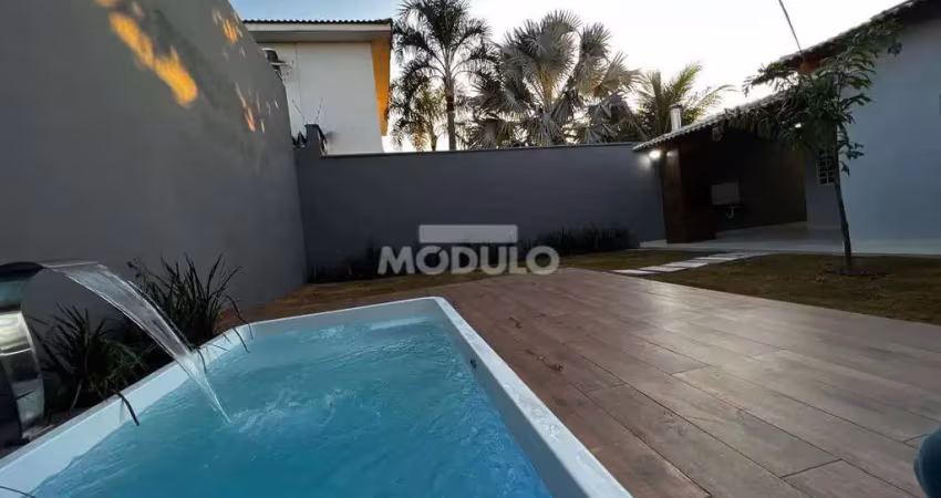 Casa residencial à venda, 3 quartos, 1 suíte, 1 vaga, martins - uberlândia/mg