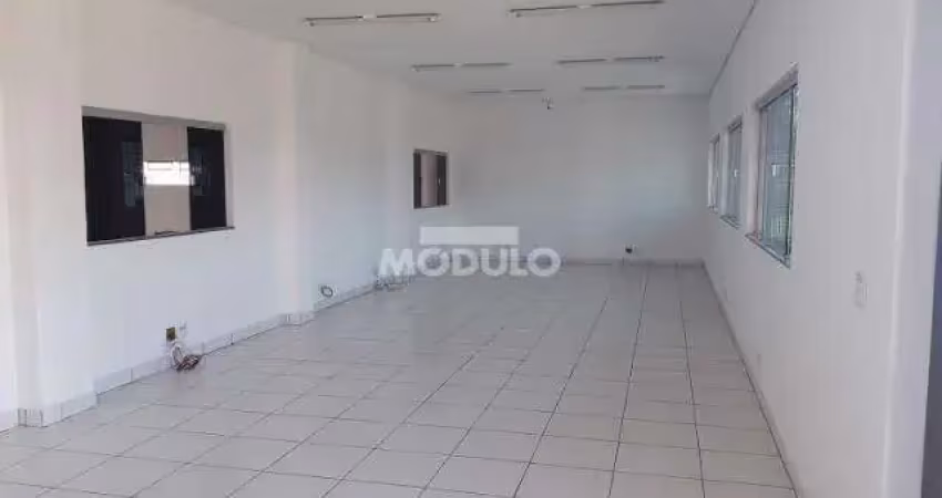 Barracão comercial para locação, bairro marta helena