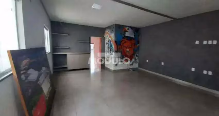 Casa comercial para alugar na Avenida João Naves de Ávila, --, Centro, Uberlândia