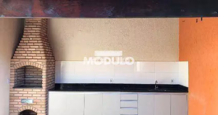Casa de condomínio à venda, 2 quartos, 2 vagas, aclimação - uberlândia/mg