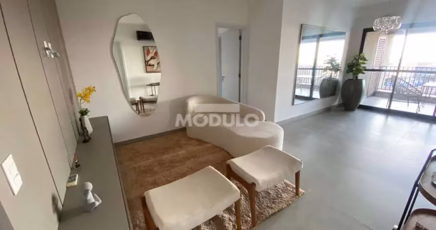 Apartamento com 3 quartos para alugar na Alameda Pastor Pompeo Zanatta, --, Jardim Sul, Uberlândia