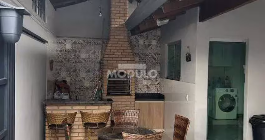 Casa residencial à venda, 3 quartos, 1 suíte, 2 vagas, jardim patricia - uberlândia/mg