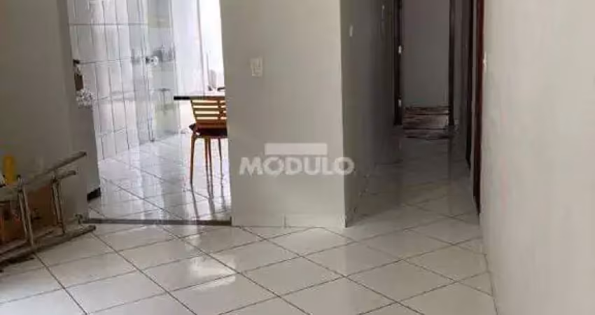 Casa residencial à venda, 4 quartos, 3 suítes, 2 vagas, presidente roosevelt - uberlândia/mg