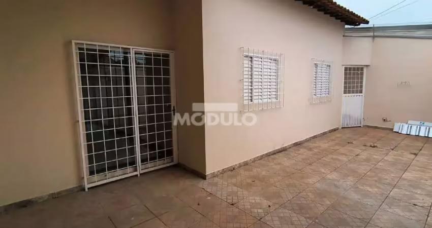 Casa residencial para locação, bairro jardim das palmeiras com 3 quartos