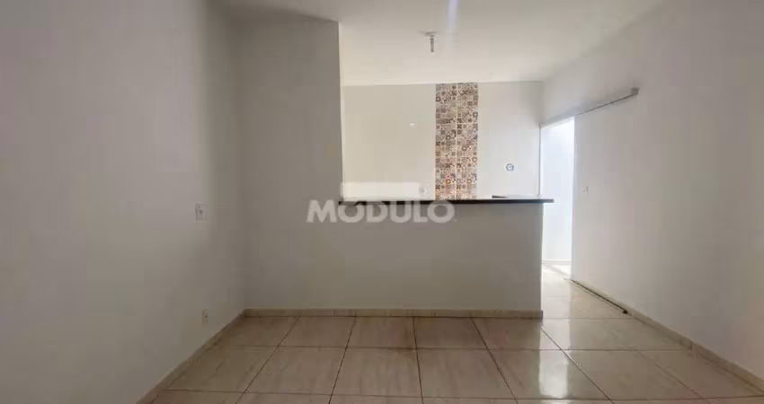 Casa residencial para locação bairro martins com 2 quartos