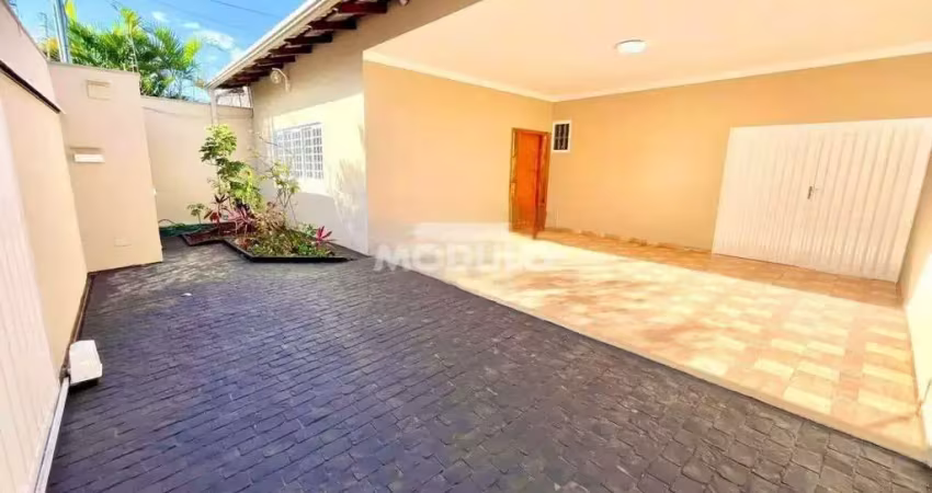 Casa residencial para locação bairro santa mônica com 4 quartos