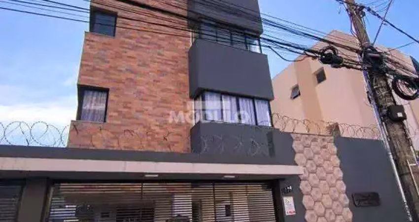 Apartamento com 2 quartos para alugar na Rua Paraíba, --, Umuarama, Uberlândia