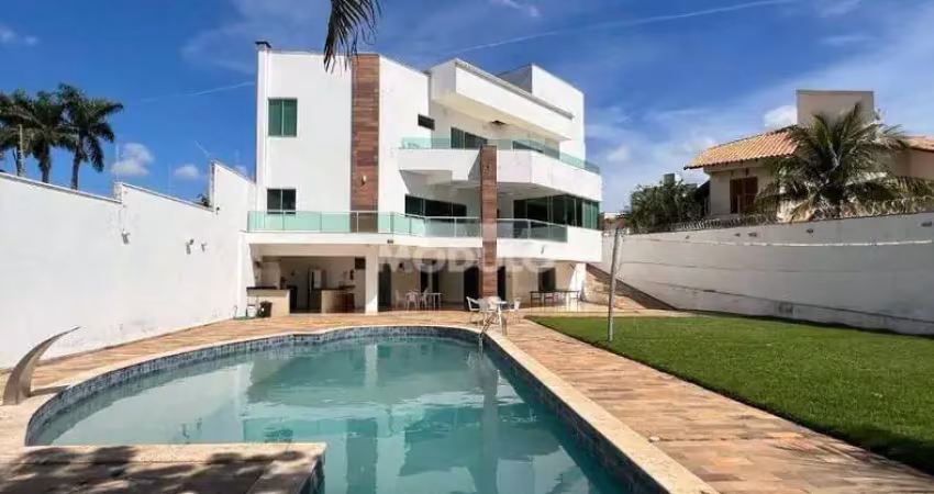 Casa residencial à venda, 5 quartos, 5 suítes, 5 vagas, cidade jardim - uberlândia/mg
