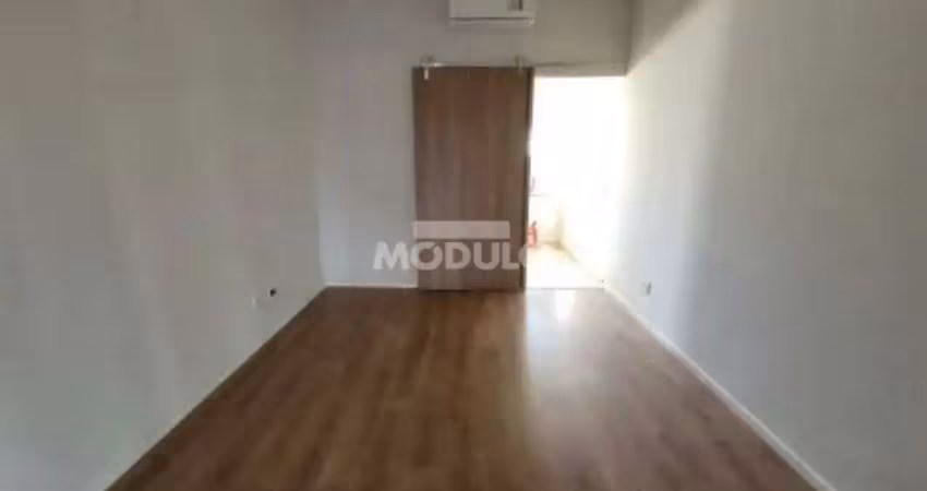 Sala comercial para locação no bairro jardim europa