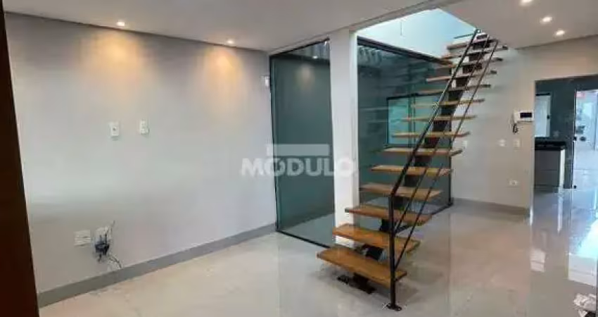 Casa residencial à venda, 3 quartos, 1 suíte, 3 vagas, jardim europa - uberlândia/mg