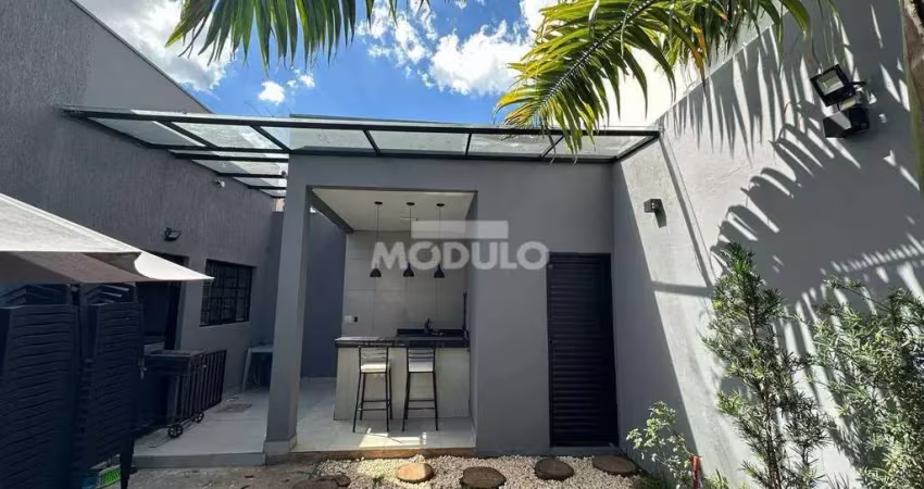Casa residencial à venda, 2 quartos, 1 suíte, 3 vagas, osvaldo rezende - uberlândia/mg