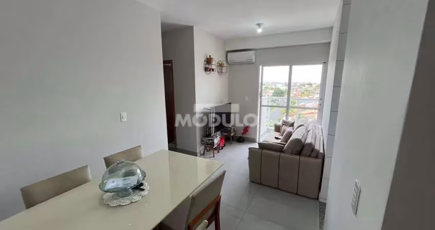 Apartamento mobiliado para locação no bairro alto umuarama.