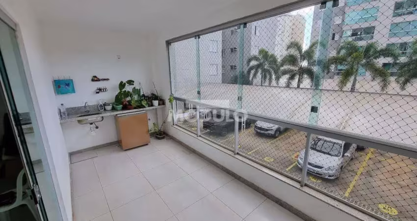 Apartamento com 3 quartos para alugar na Avenida Lázara Alves Ferreira, --, Santa Mônica, Uberlândia
